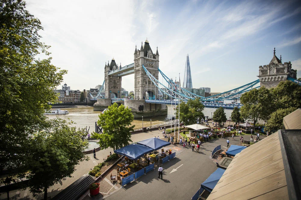Tower Bridge Hotel: Lodging with a View
